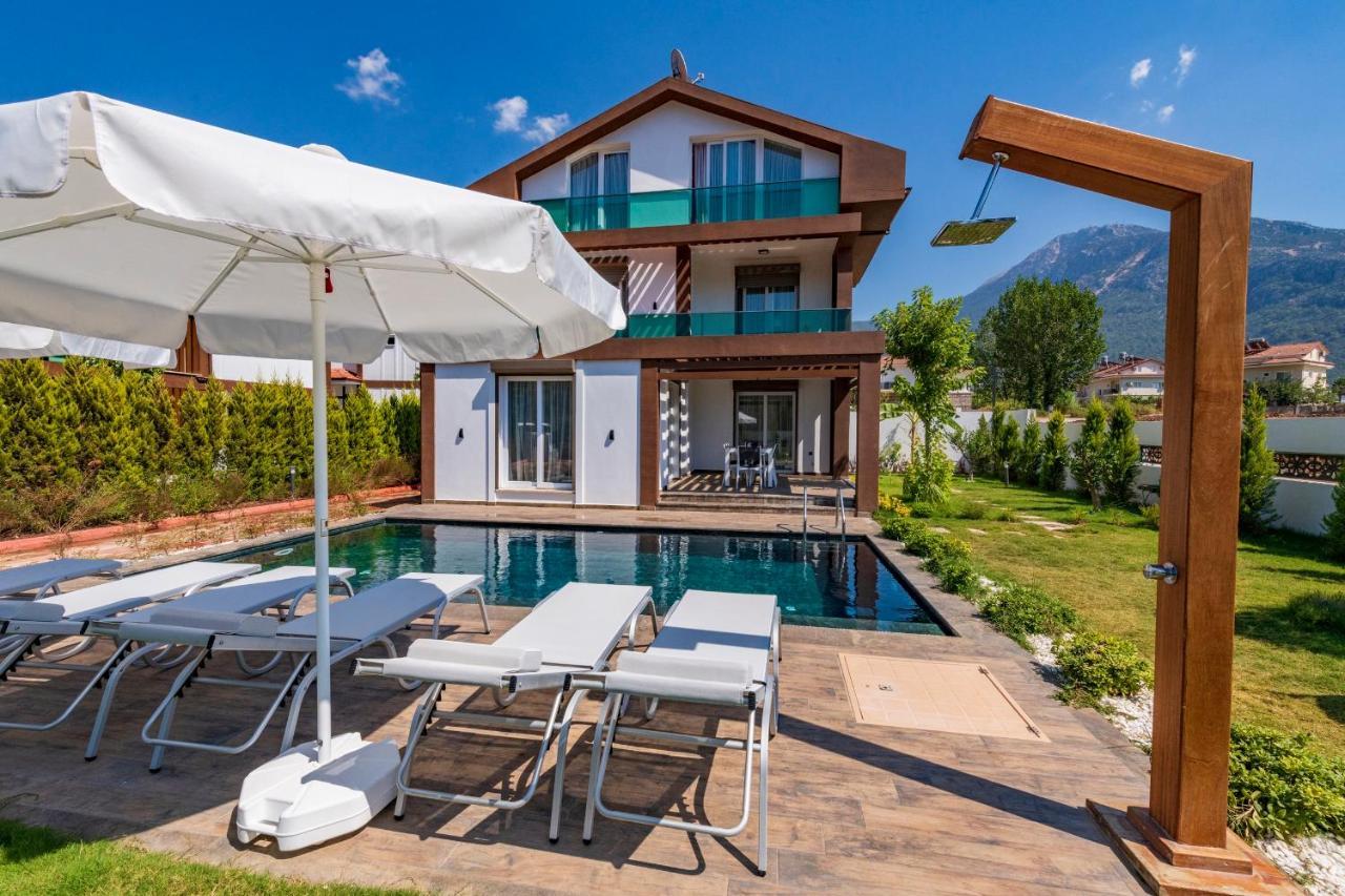 4 Beds, Luxury Holiday Villa In Hisaroenue Oeluedeniz Villa Mia 费特希耶 外观 照片