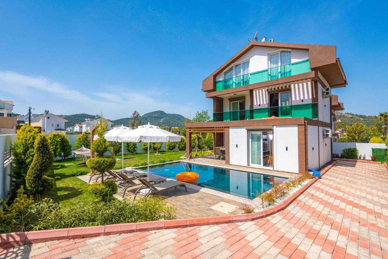 4 Beds, Luxury Holiday Villa In Hisaroenue Oeluedeniz Villa Mia 费特希耶 外观 照片
