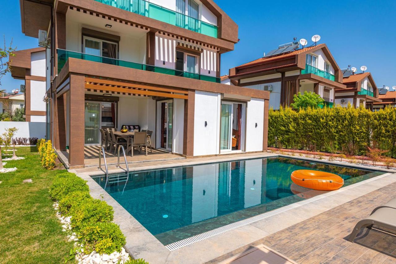 4 Beds, Luxury Holiday Villa In Hisaroenue Oeluedeniz Villa Mia 费特希耶 外观 照片