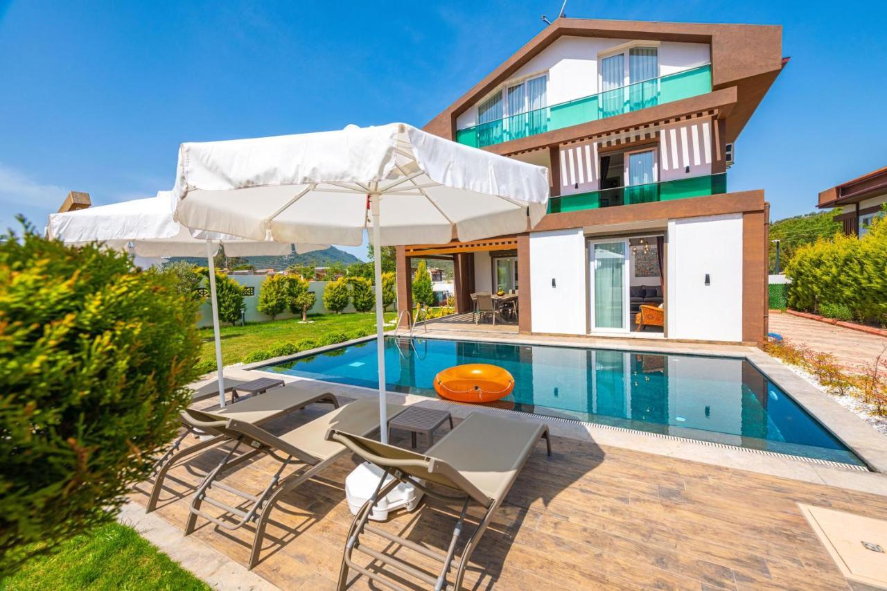 4 Beds, Luxury Holiday Villa In Hisaroenue Oeluedeniz Villa Mia 费特希耶 外观 照片