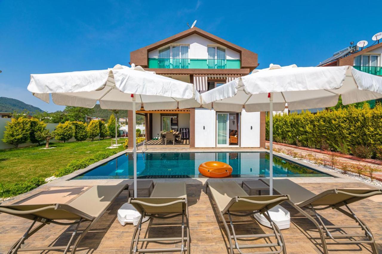 4 Beds, Luxury Holiday Villa In Hisaroenue Oeluedeniz Villa Mia 费特希耶 外观 照片