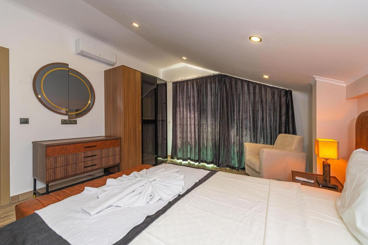 4 Beds, Luxury Holiday Villa In Hisaroenue Oeluedeniz Villa Mia 费特希耶 外观 照片