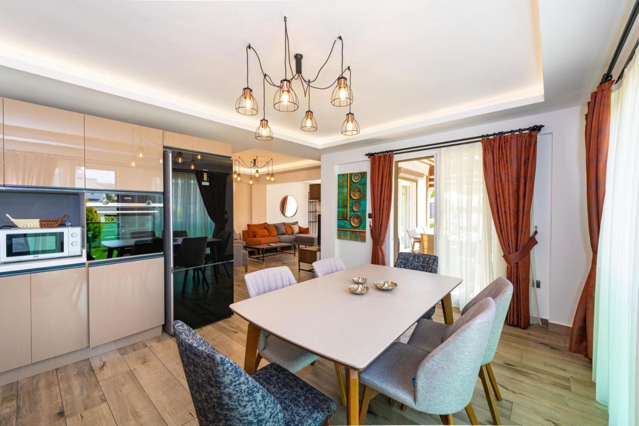 4 Beds, Luxury Holiday Villa In Hisaroenue Oeluedeniz Villa Mia 费特希耶 外观 照片