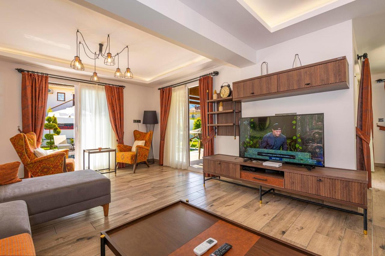 4 Beds, Luxury Holiday Villa In Hisaroenue Oeluedeniz Villa Mia 费特希耶 外观 照片